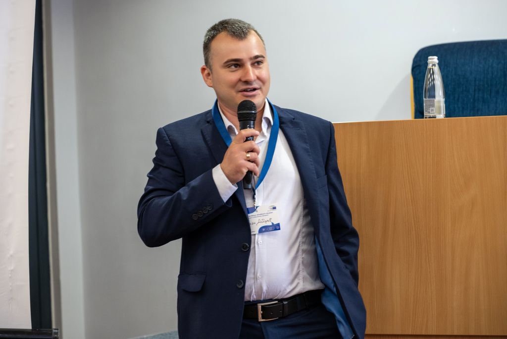 ЕВРОПА ПРЕЗ ОЧИТЕ НА МЛАДИТЕ СИМУЛАЦИЯ НА ЕВРОПЕЙСКИ ПАРЛАМЕНТ В ДИМИТРОВГРАД