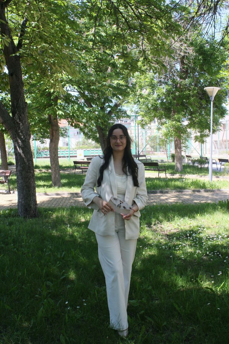 Даниела Колева от 12. А клас, удостоена с Богоровска стипендия за 2025 г